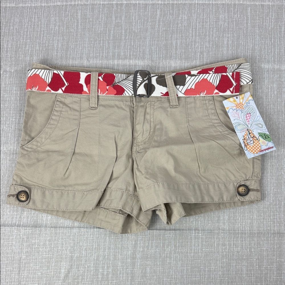 UNIONBAY Tan Juniors Cargo Shorts with Patterned Belt Size 3